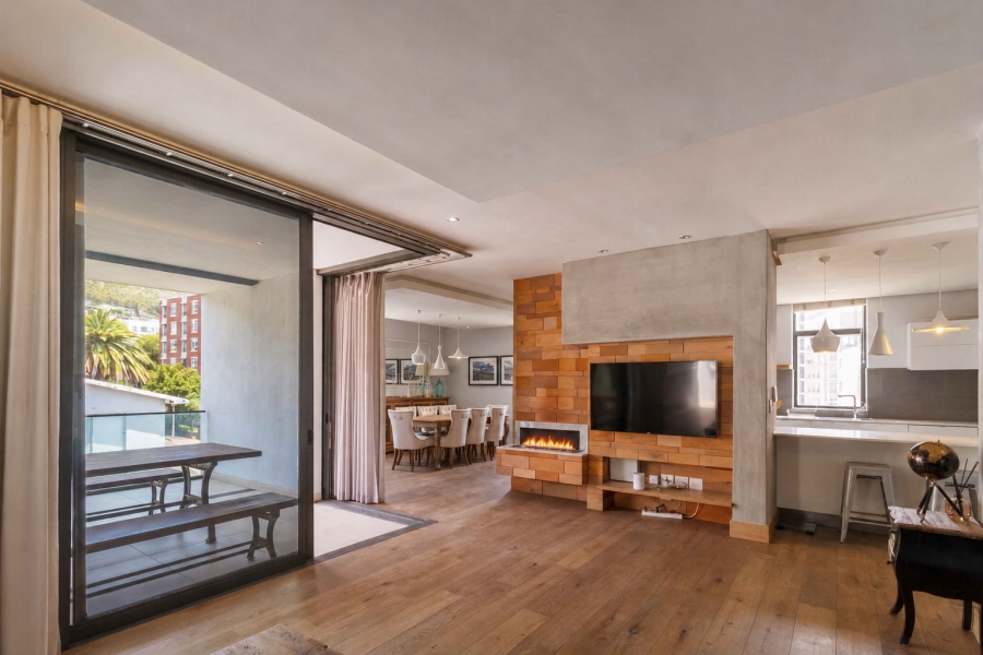 3 Bedroom Property for Sale in Green Point Western Cape
